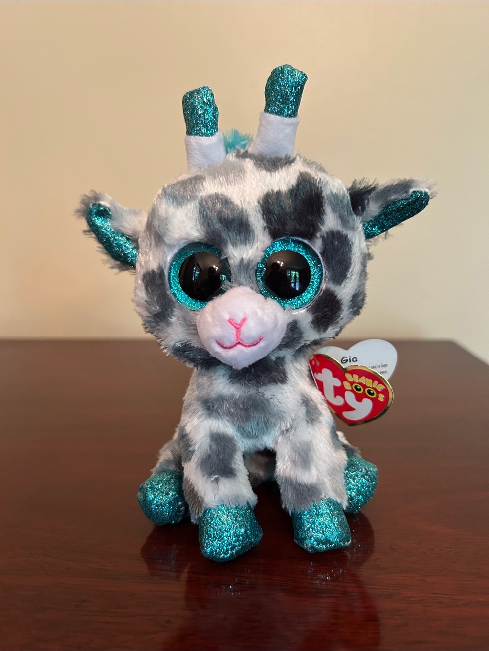 Ty Beanie Boo Gia the Giraffe, 2018